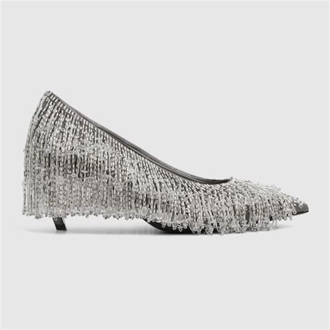 Women's pump with beaded fringe in grey satin